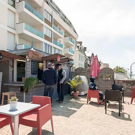 Otel Les Charmettes